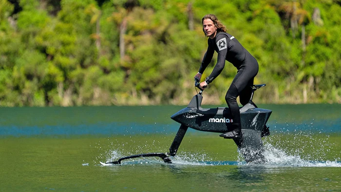 MANTA5 HYDROFOILER SL3+ - CYCLE ON WATER - HYDROFOIL BIKE - Image 2