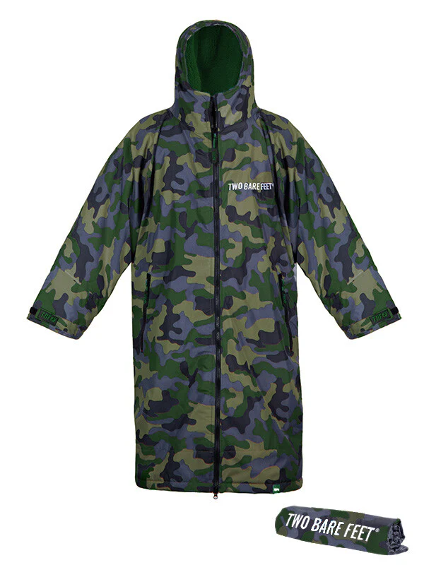 CHANGING ROBE - ADULTS CAMO PATTERN - WITH CHANGING MAT