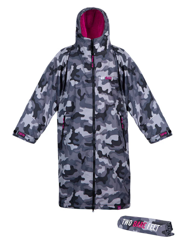 CHANGING ROBE - ADULTS CAMO PATTERN - WITH CHANGING MAT - Image 7